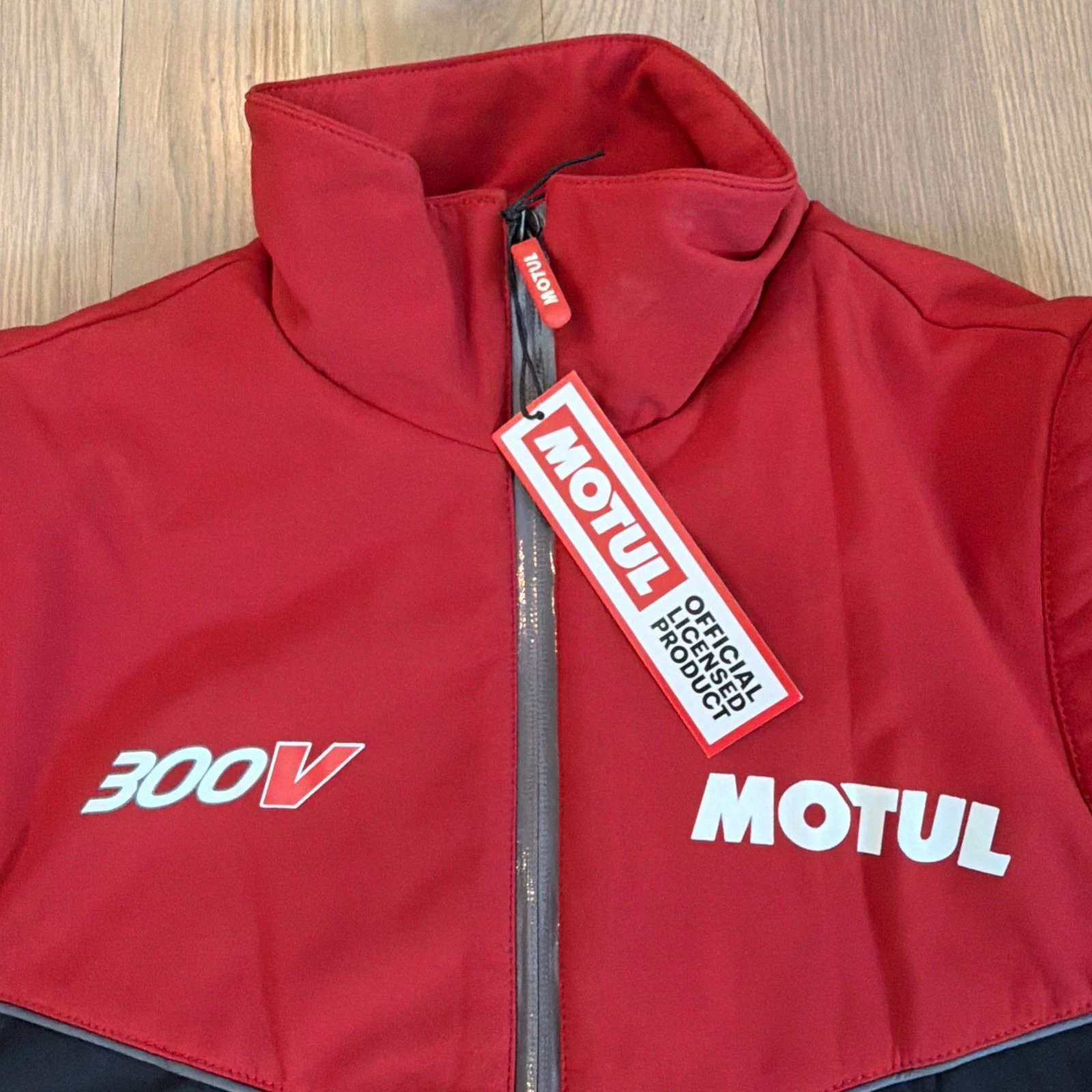 Motul 300V Bodywarmer Vest - US Size Medium - NWT! - product detail image 3