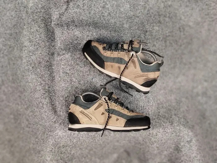 Scarpe da trekking vintage anni 90 Salomon sneakers Contagrip trail stile Y2K US 7 5