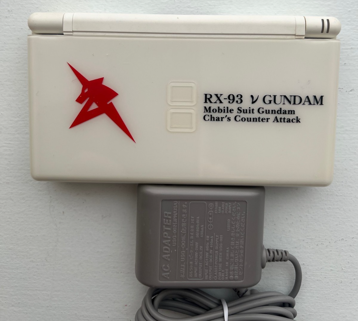 Nintendo DS lite ガンダム Nintendo DS Lite RX-93 V GUNDAM Limited Edition VERY RARE! Very
