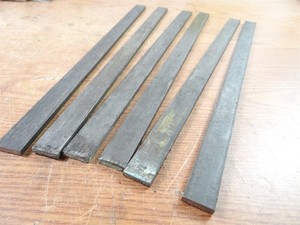6 PIECES OF 4140 STEEL STOCK 1/4" X 1" X 20" 8LBS (#218) 