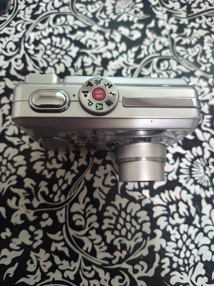 Sanyo VPC-503 5.0 MP Digital Camera Silver - Tested Working - Image 2 of 4