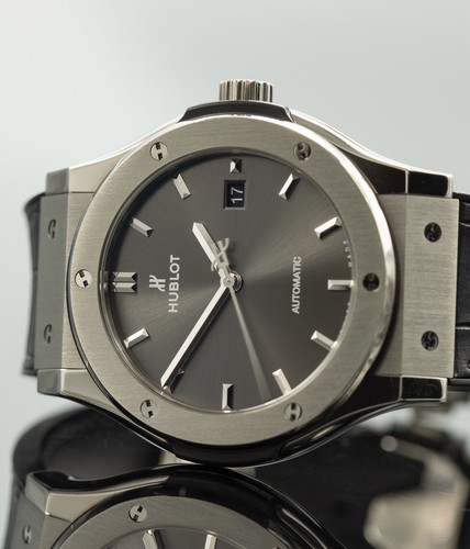 Hublot Classic Fusion Racing Grey Titanium Racing Grey 42MM 542.NX.7071.LR