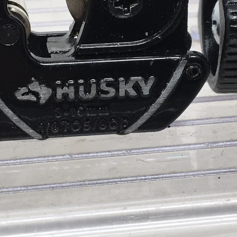 Rigid 101 - Tubing Cutter 1/4" to 1 1/8" 6-28mm & Husky Junior 1/8”-5/8” Lot 2 - Image 4 of 4