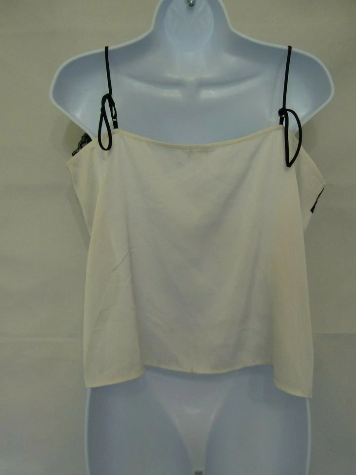 Blusa Guess Los Angeles Feminina Top Alça de Espaguete Renda Branca/Preta Tamanho G - Imagem 3 de 4