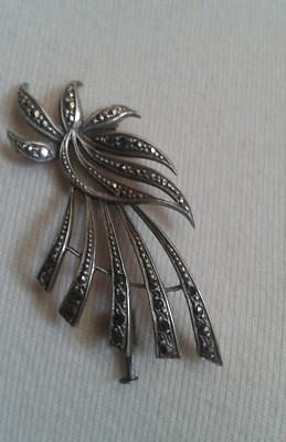 broche vintage en argent massif et marcassite poinçon crabe