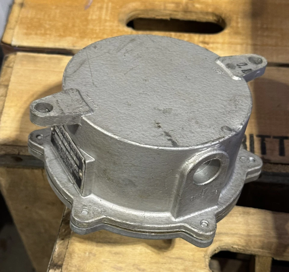 Vintage FEDERAL SIGNAL Horn Fire Alarm Fireman - Image 3 of 4