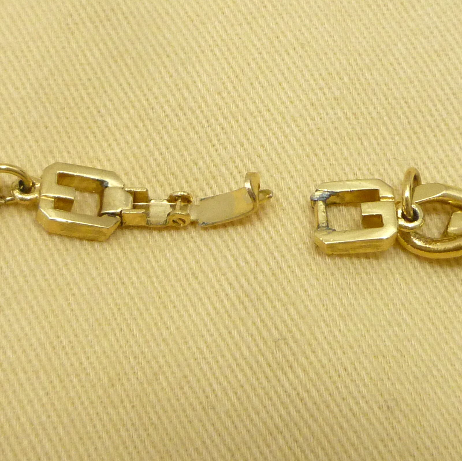 Authentic GIVENCHY GIVENCHY Rhinestone Necklace G… - image 10