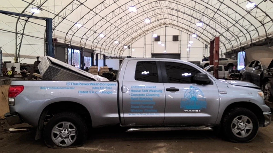 (LOCAL PICKUP ONLY) Back Glass Sliding Manual Fits 07-21 TUNDRA 6860703 Foto 2 de 4