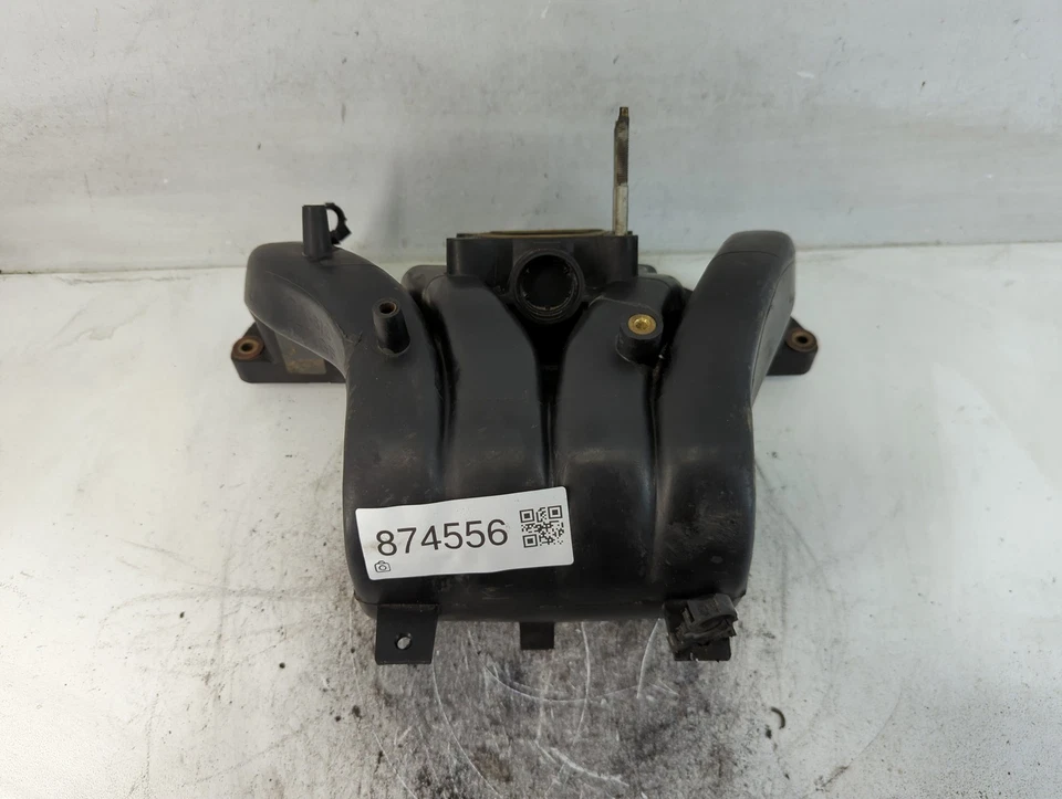 2001-2003 Saturn Lw200 Air Intake Manifold EB2EK - Image 4 of 4