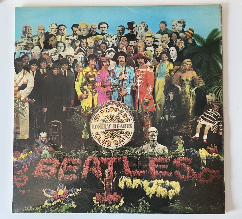 Beatles Sgt Pepper LP, photo 1 sur 5