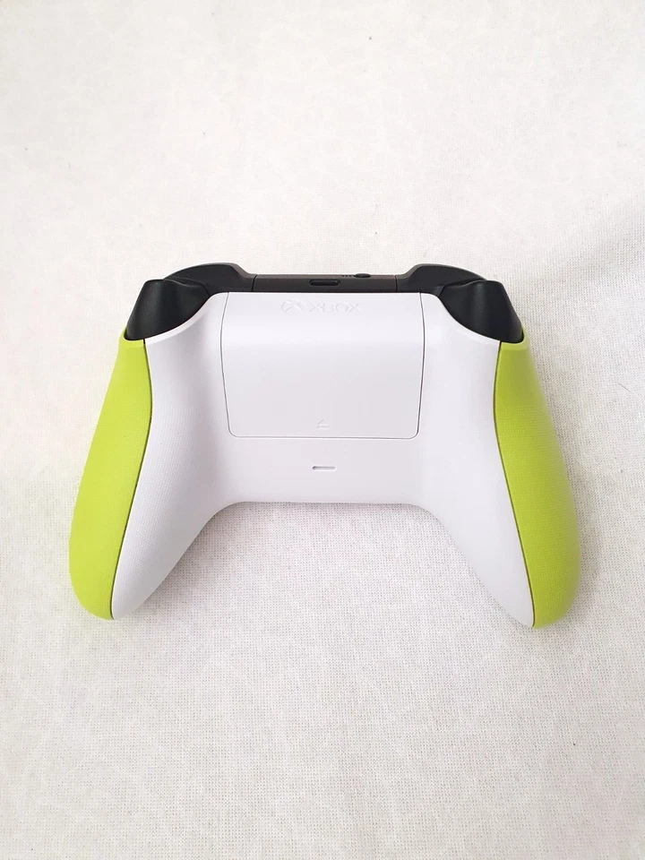 Xbox Controller Wireless Bluetooth color Volt Lime Originale - Immagine 2 di 4