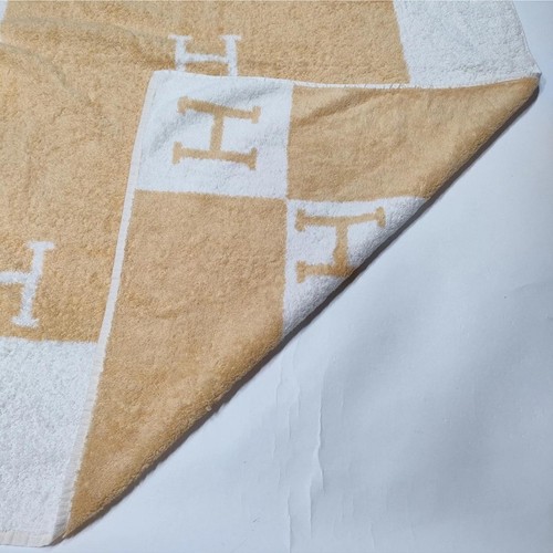 Hermès White Orange Beige L Bath Beach Pool Towel Quiet Luxury Classic Iconic
