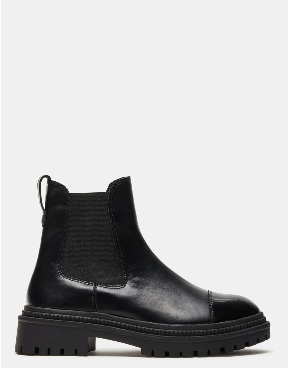 【Steve Madden】Mayslie ショートブーツ Steve Madden Mayslie Black Leather Boot, Style# MAYS03S1