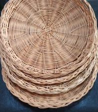 Vintage Woven Plate Holders Set Of 4 Wicker Boho Picnic Diameter 9.5 Inches Lot