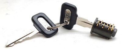 NEW KAWASAKI NINJA 85-86 Zx600 87-93 Ex500 OEM TANK LOCK KEY