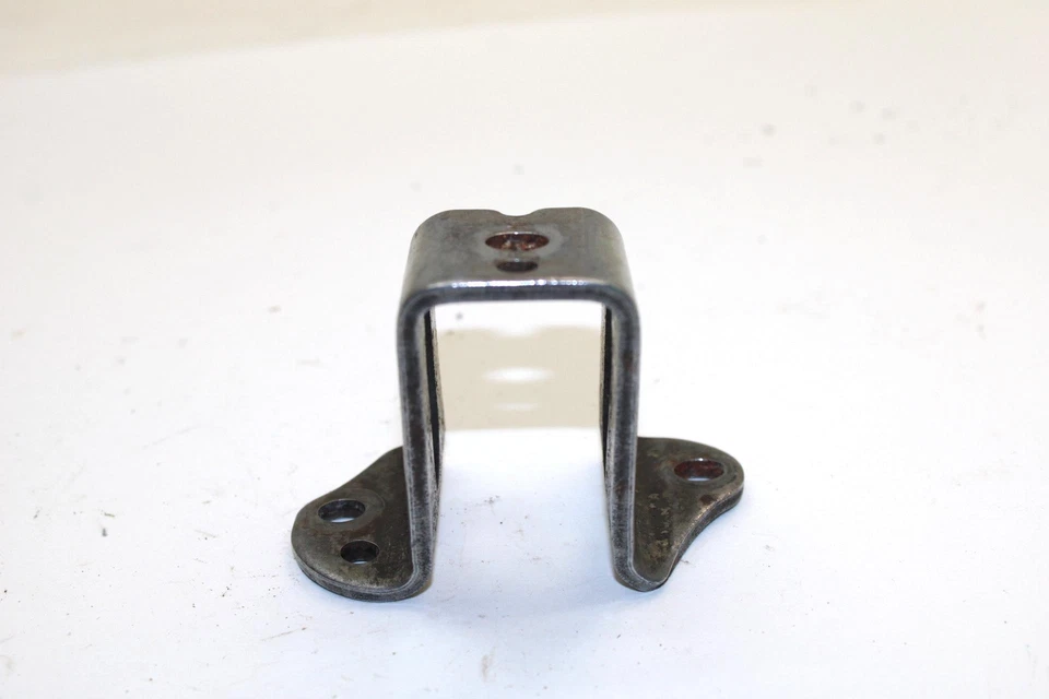 Yamaha Sx700r 2001 OEM soporte de montaje superior delantero del motor 8 canales-21415-00-00 Q2403 Foto 4 de 4