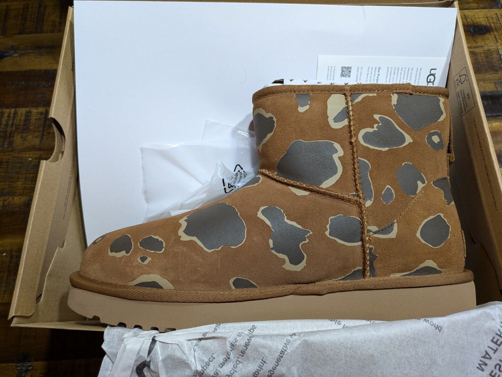 Edición Limitada UGG Mujer Clásico Mini Appaloosa Talla 8 Castaño Nuevo Con Todo Doc.