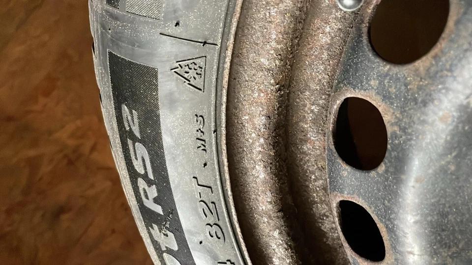 Hankook Winterreifen Mit alpinnorm 175/65 R14 - Bild 4 von 4