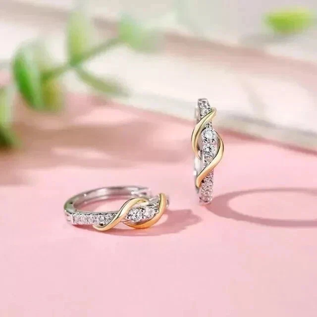 Encantador pendiente aro chapado en oro de 2 tonos diamante simulado corte redondo de 3 quilates Foto 3 de 4