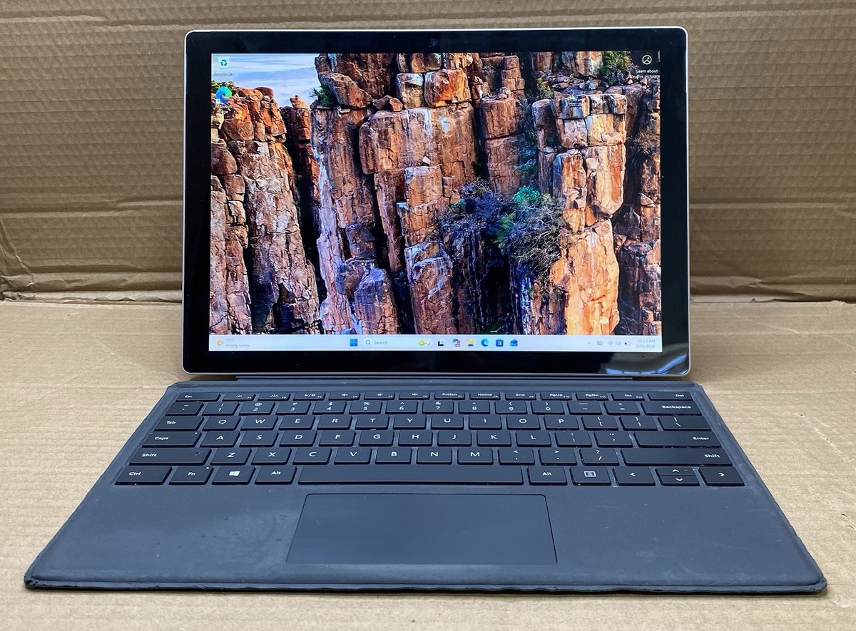 Microsoft Surface Pro 1796 Core i7-7660 @ 1.60GHz 16GB RAM 512GB