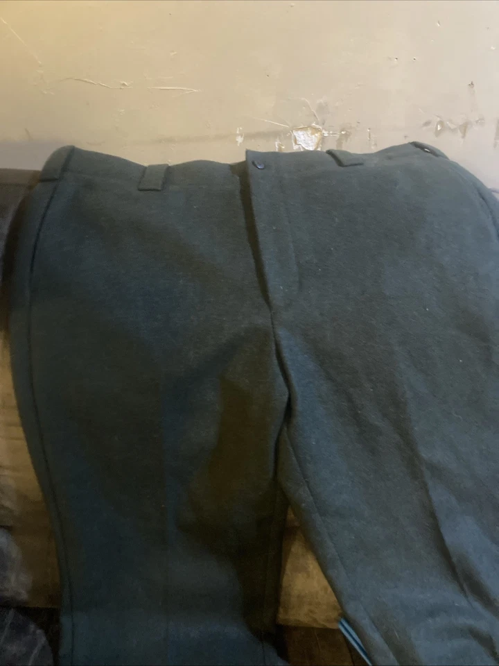 De colección. Pantalones de Caza LL Bean Hombres Lana Loden Hechos en Turquía Puños Verdes 38 Foto 3 de 4