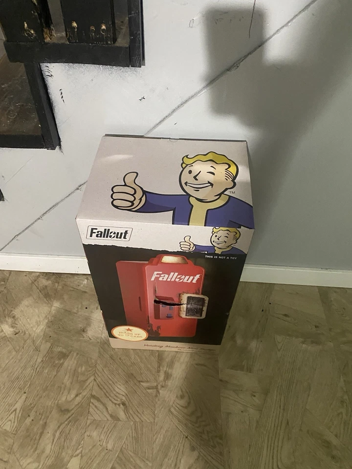 Mini nevera Fallout 4 Nuka-Cola *Nueva -Sellada. ¡Ideal para regalo de Navidad! Foto 3 de 3