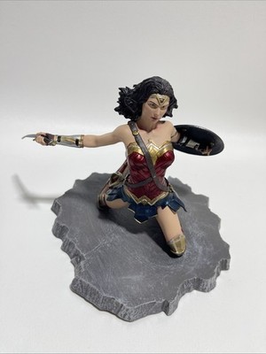 DC Gallery Justice League Wonder Woman PVC