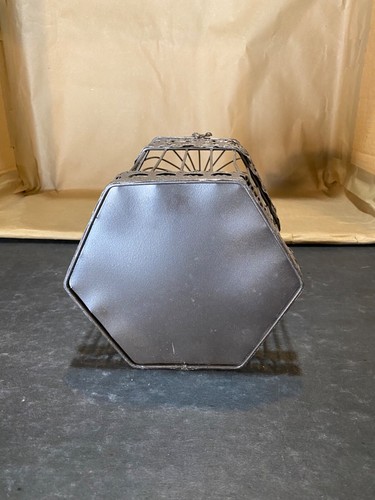 Piccola gabbia per uccellini in metallo grigio -- Arredamento casa -- 14,5"" alta -- 7,5"" larga - Foto 2 di 6