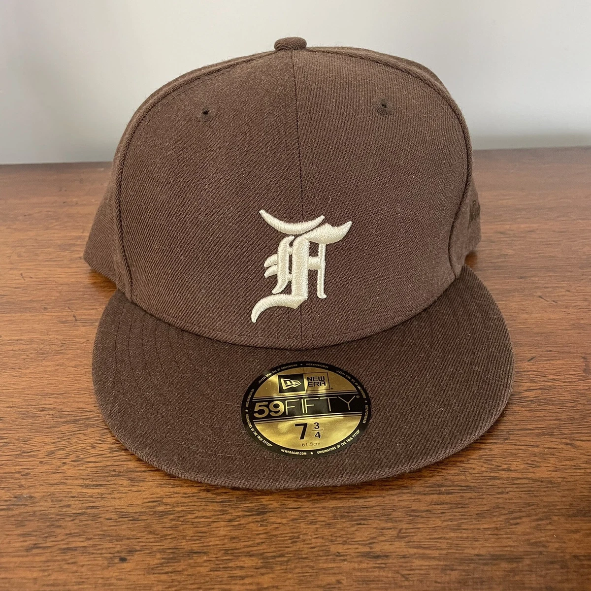 NEW ERA FEAR OF GOD 7-3/4 61.5 BROWN | monsterdog.com.br