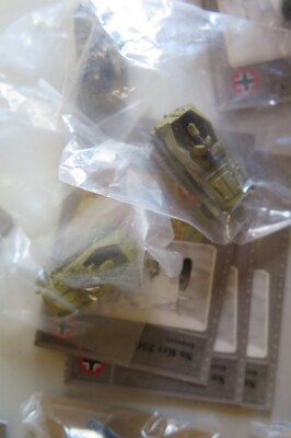 AXIS & ALLIES MINIATURES D-DAY LOT 36 SD KFZ 250 UC WITH CARD SEALED X3