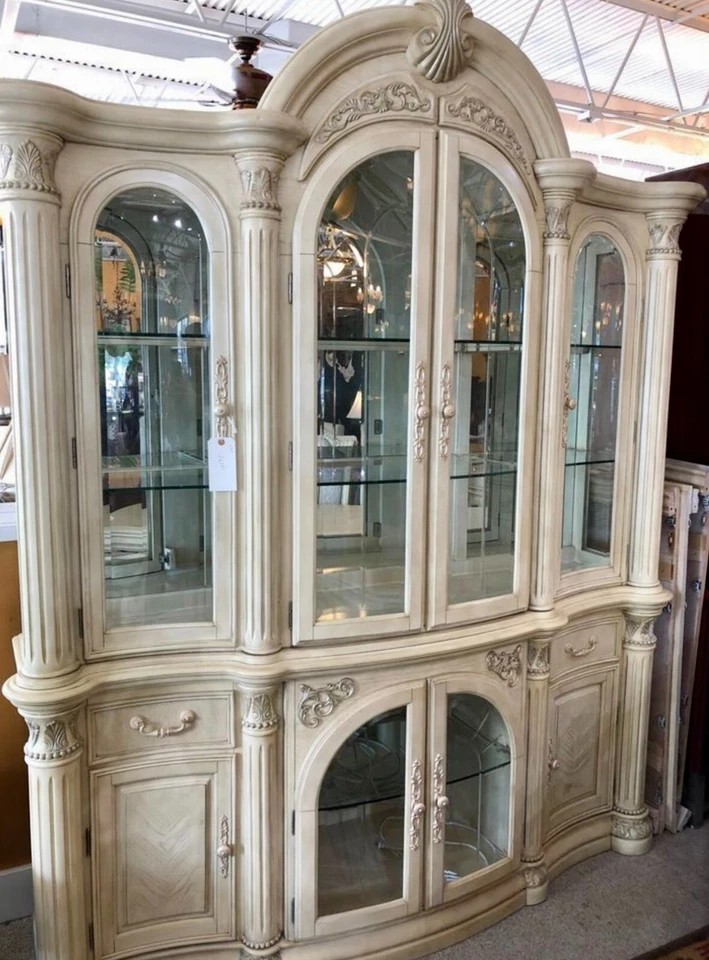 Armario porcelana blanco AICO by Michael Amini Monte Carlo Foto 2 de 4