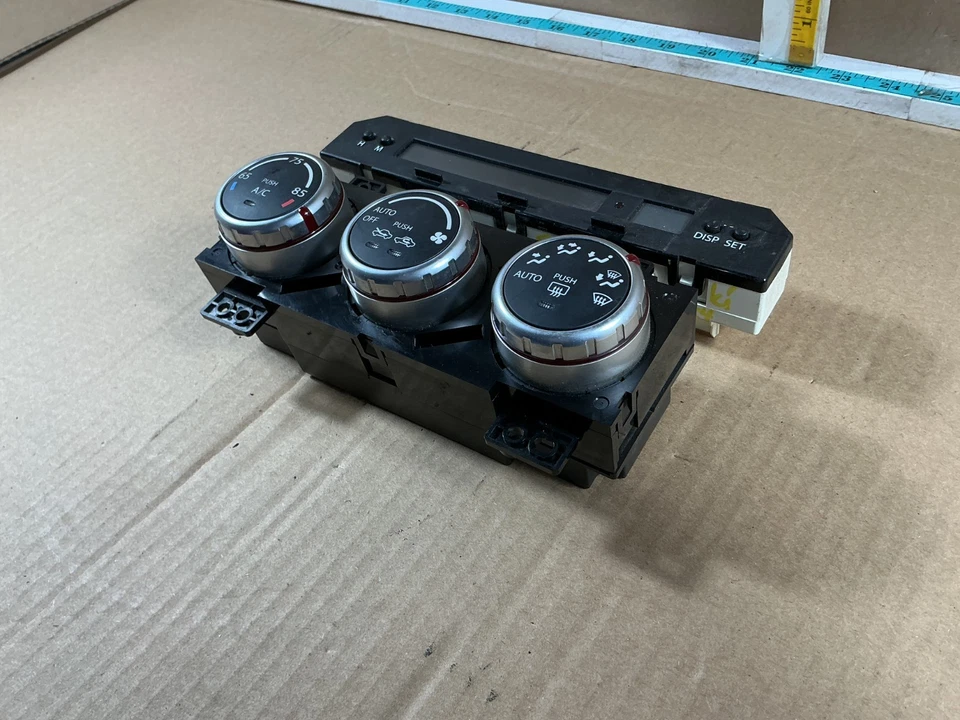 Suzuki SX4 2007-2012 tablero reloj pantalla y calefacción aire acondicionado temperatura control climático Foto 3 de 4