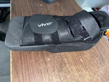 Vive Offloading Post Op Shoe Extra Large Surgery Recovery Shoe  Very Good Co
