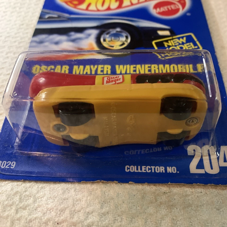 NEW 1991 Mattel Hot Wheels Oscar Mayer Wienermobile Collector No. 204 #3029 - Image 2 of 4
