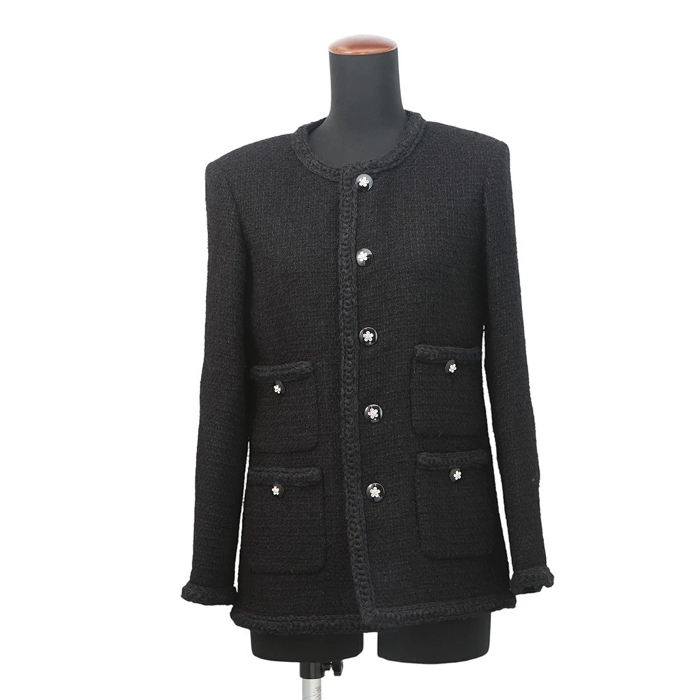 Chanel — CHANEL CamelliaButton Collarless Jacket Size 34 Tweed Black P75863