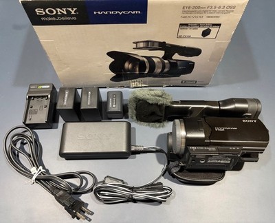 Sony NEX-VG10 Body Handycam HD Camcorder + Box and Accessories