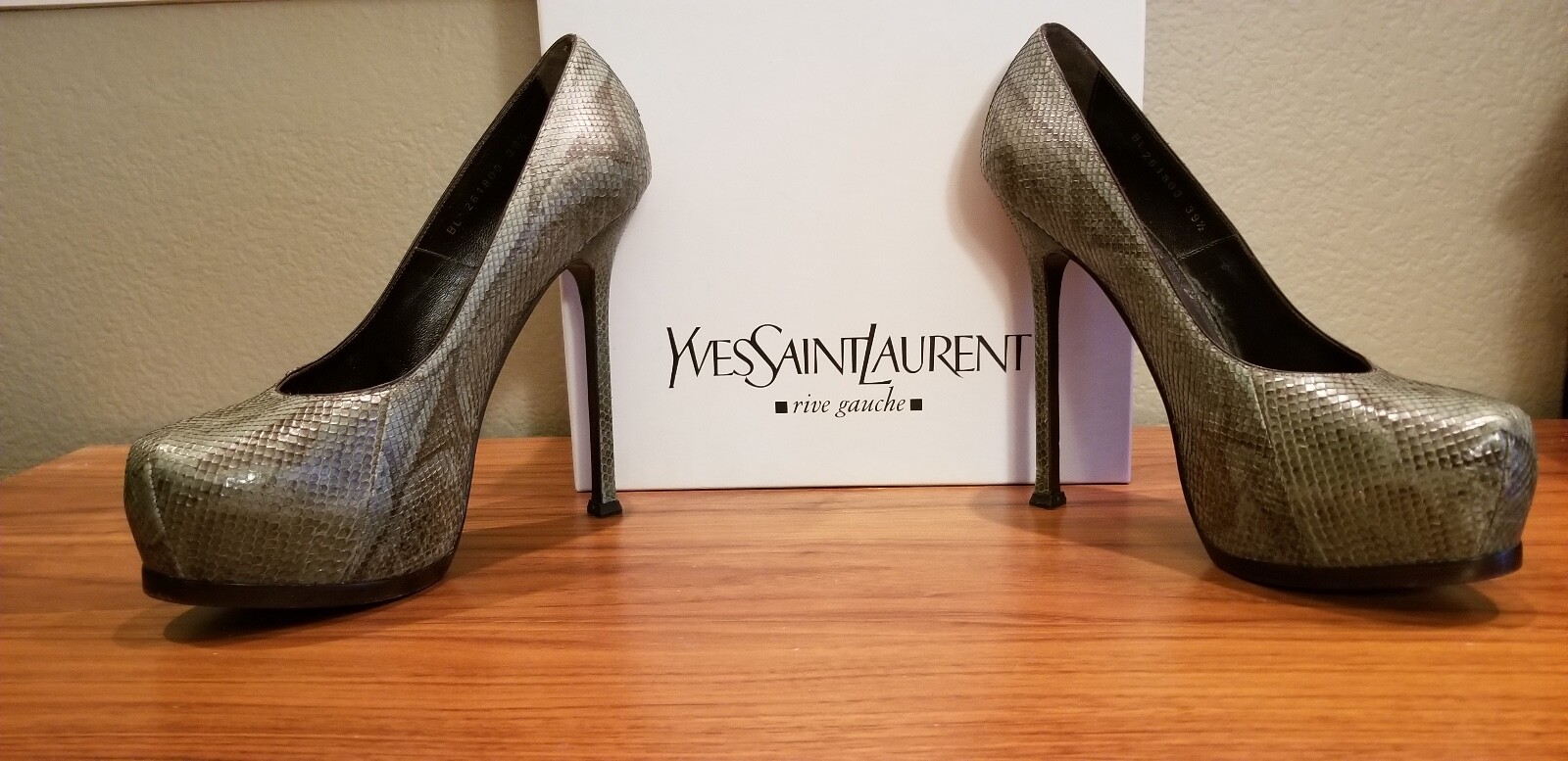 YSL Yves Saint Laurent Tribute Tribtoo 105 décolleté platform pitone 40EU 10US $1295