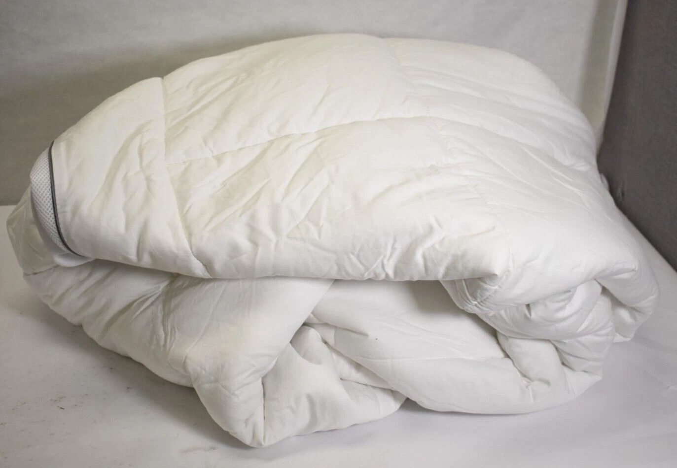 Viscosoft Serene Hybrid Mattress Pad King Sized 76" x 80" 18" Deep Pocket Skirt