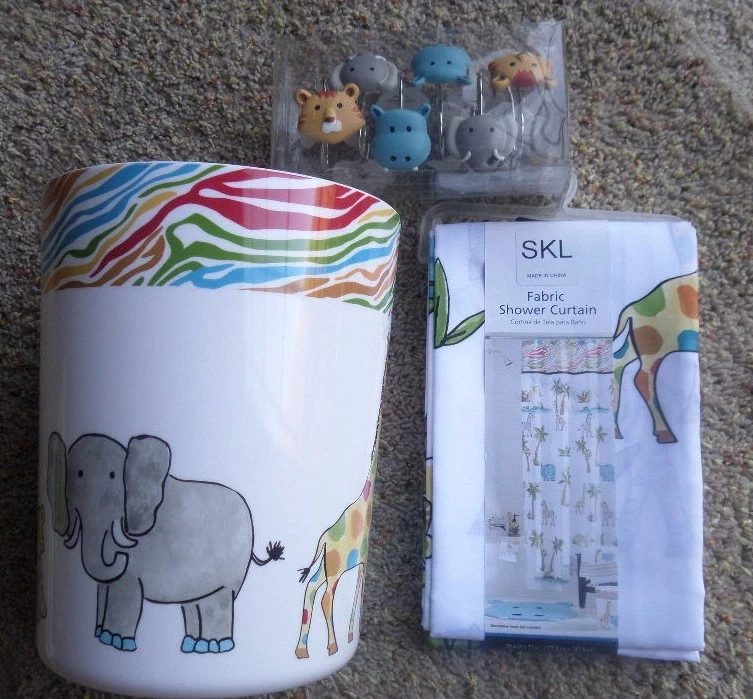 SKL Safari Jungle Basurero, Cortina de Ducha de Tela y Ganchos Juego Nuevo Precio de Venta sugerido por el fabricante $139.97 Foto 2 de 4