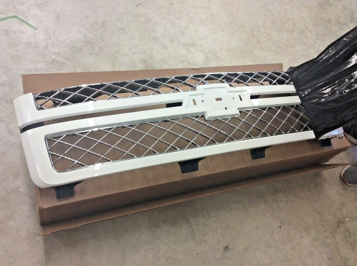 2012 2013 Chevrolet Silverado 2500 3500 Olympic White Front Grille