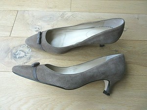 taupe court shoes uk