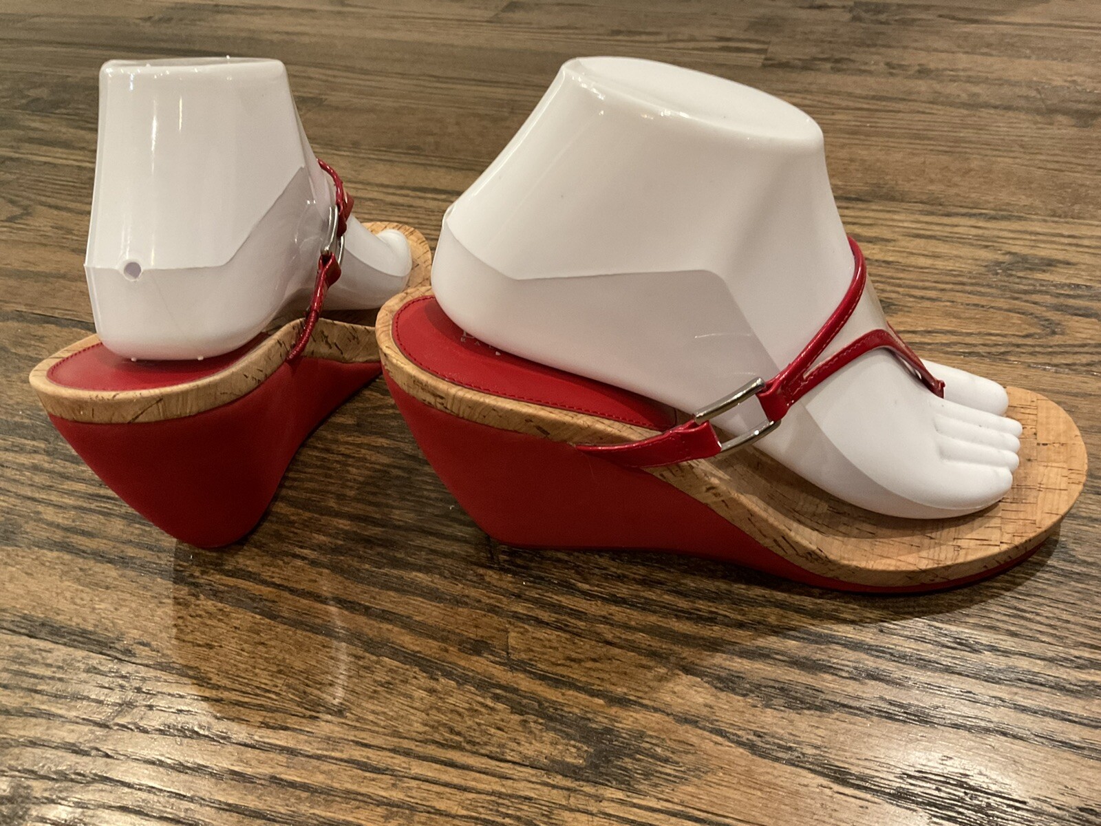 Lauren Ralph Lauren Thong Wedge Sandals Red Sz 9B Gem