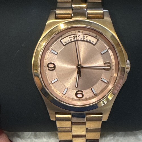Marc by Marc Jacobs MBM 3184 Women’s Gold Watch