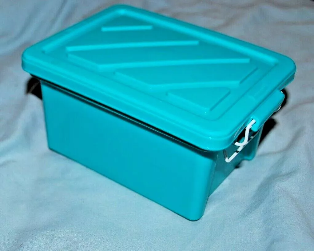 Rubbermaid Keepers Latch Storage Box 1L 5.5 x 3.5 x 3.25 GREEN Fast Free  Ship