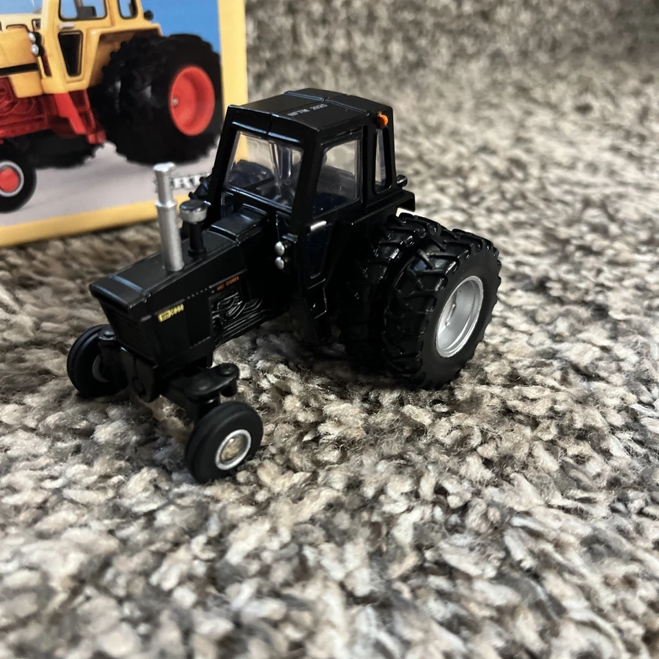 2025 ERTL 1:64 Case 1070 W/Duals NFTM Show Tractor Diecast NEW!! BLACK CHASE!! - Image 2 of 4