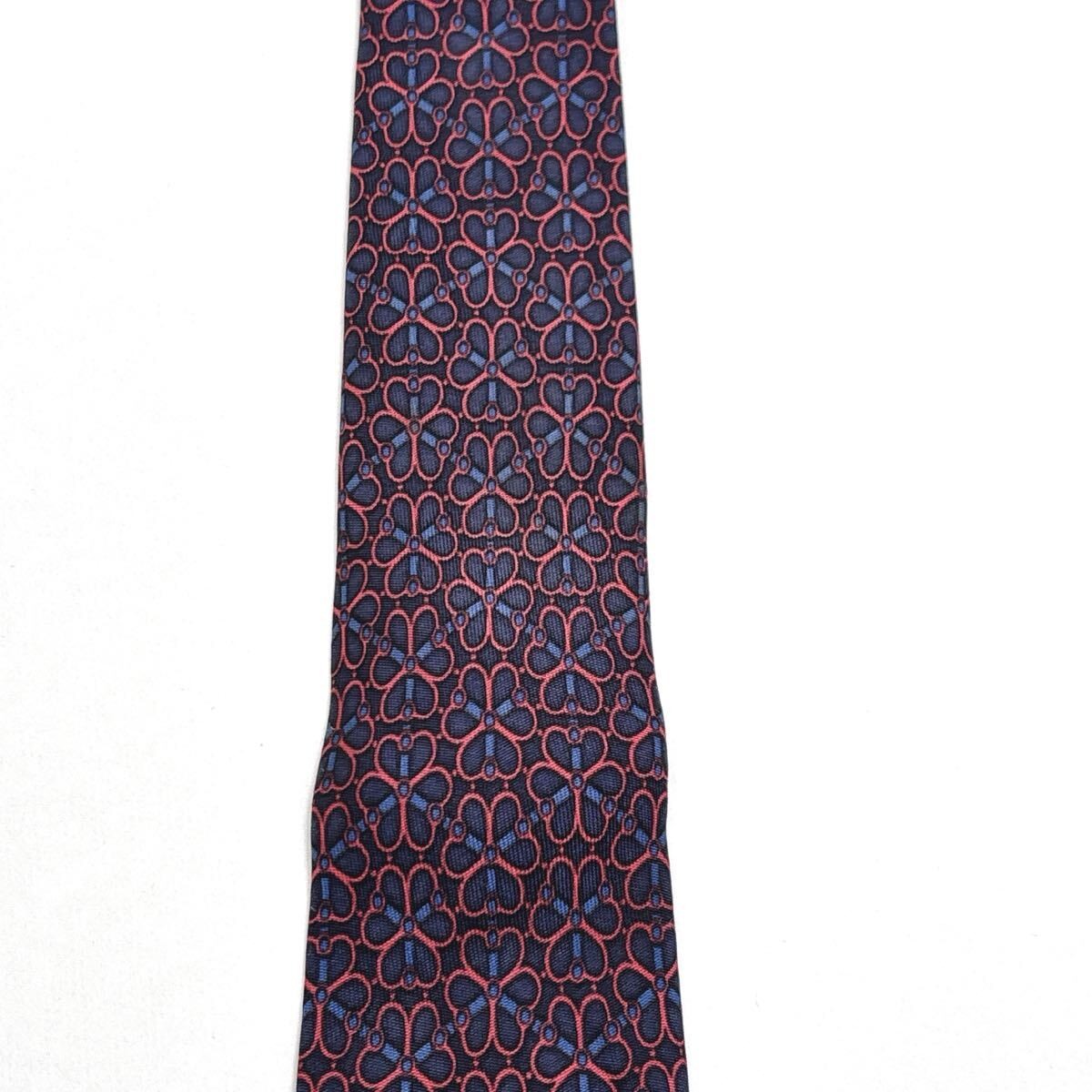 HERMES Tie   Silk Heart Pattern Small Pattern Bic… - image 7