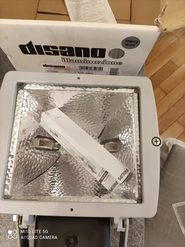 Faro da cantiere DISANO colore argento misure vedi foto delle istruzioni - Immagine 2 di 4