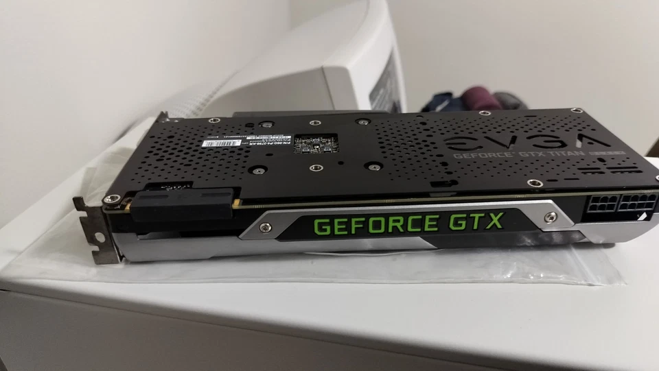 EVGA NVIDIA GeForce GTX Titan Black Hydro Copper Signature 06G-P4-3799-KR - Image 4 of 4