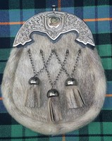 Men’s Kilt Sporran Seal Skin Irish Shamrock Cantle Antique/scottish Kilt Sporran Men’s Kilt Sporran Seal Skin Irish Shamrock Cantle Antique/scottish Kilt Sporran