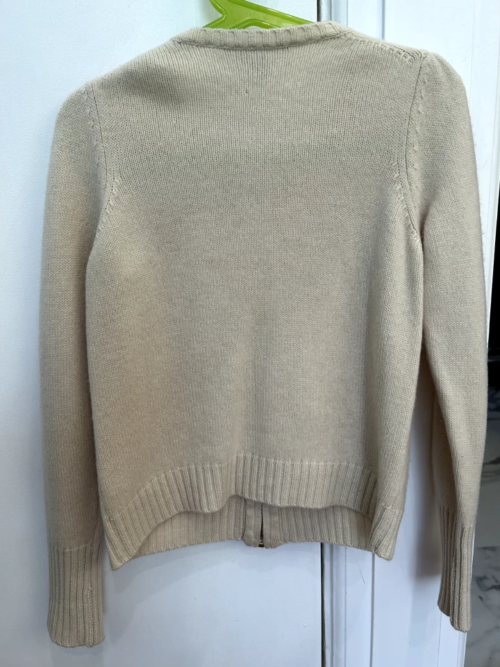 Authentic Louis Vuitton ivory/gold zip sweater girls size 8, excellent condition - Image 3 of 4